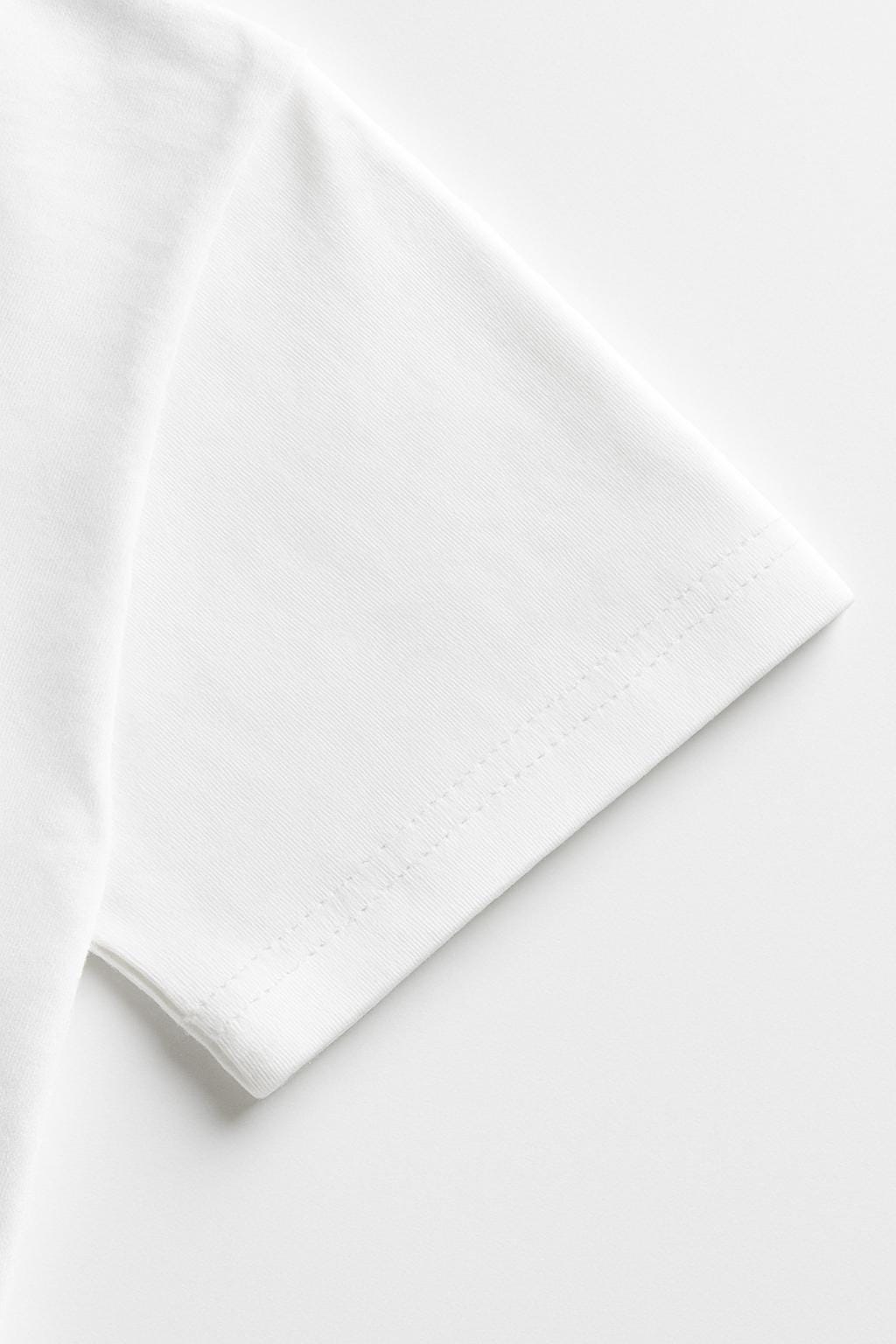 T-shirt Think Different KIKI – Maglietta oversize unisex in cotone con stampa ironica 🇮🇹