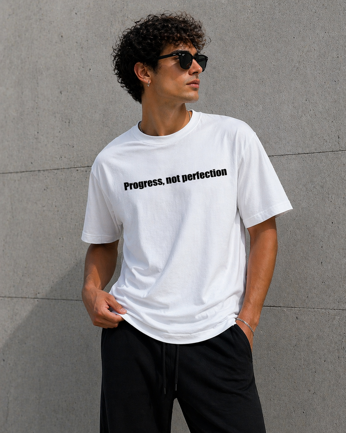 KIKI “Progress, Not Perfection” T-Shirt – Maglietta Oversize Unisex Streetwear Motivazionale